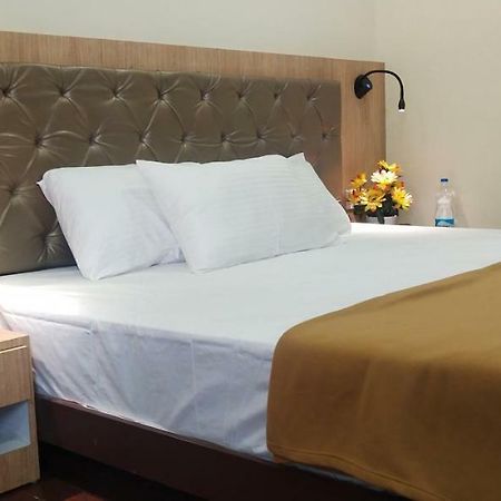 Amutham Residency Hotel Tiruchirappalli Esterno foto