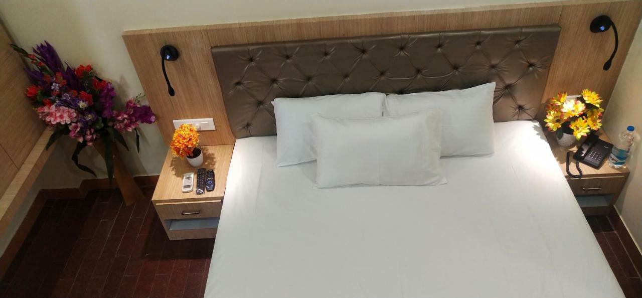 Amutham Residency Hotel Tiruchirappalli Esterno foto
