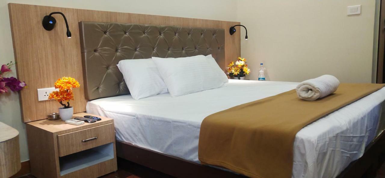Amutham Residency Hotel Tiruchirappalli Esterno foto