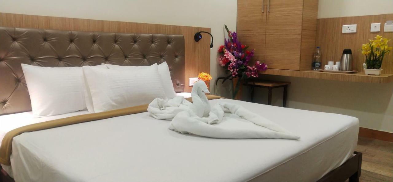 Amutham Residency Hotel Tiruchirappalli Esterno foto
