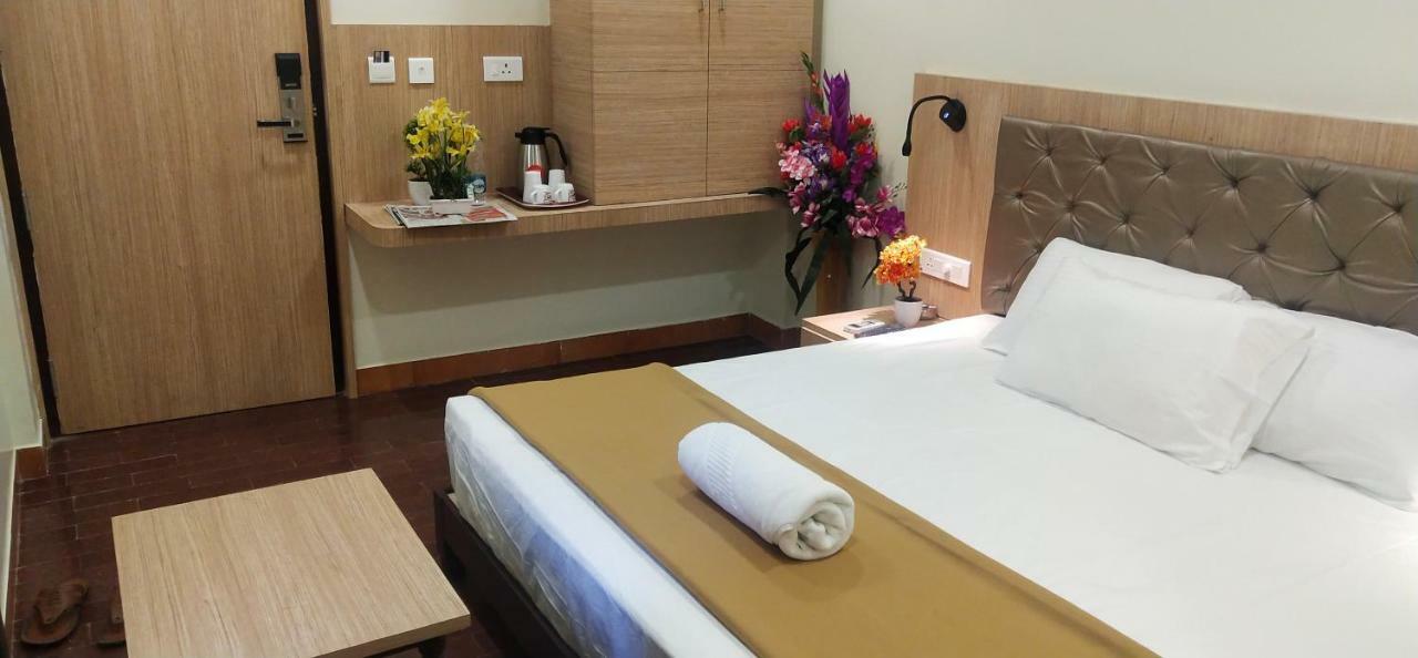 Amutham Residency Hotel Tiruchirappalli Esterno foto