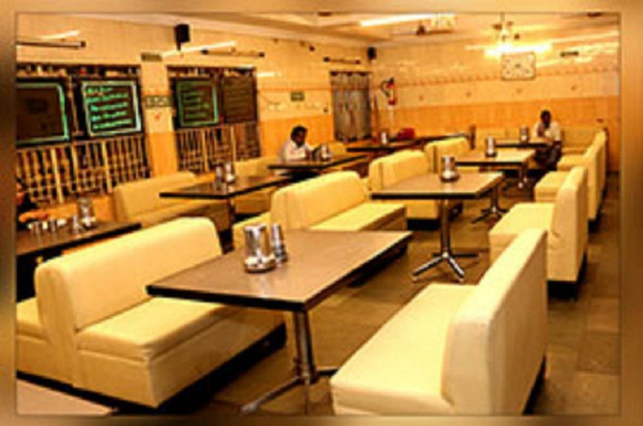 Amutham Residency Hotel Tiruchirappalli Esterno foto